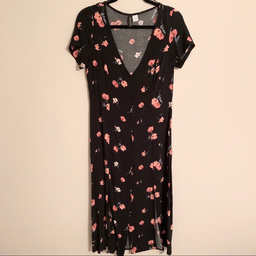 H&M V Neck Floral Button Down Dress